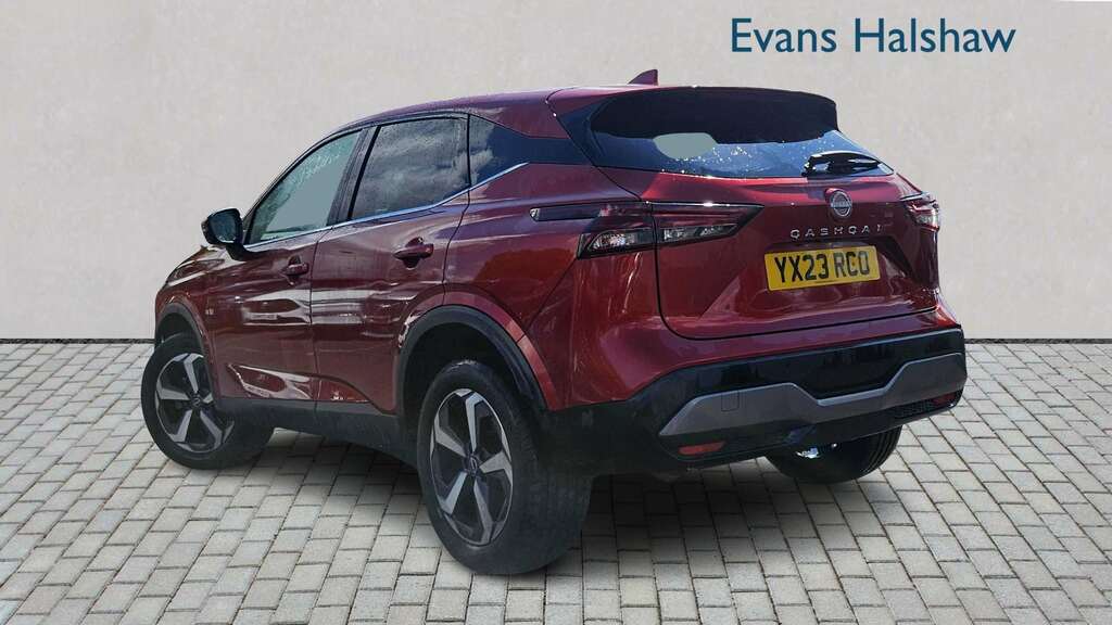 Nissan Qashqai 1.3 Dig-t Mh N-connecta 2023 Red