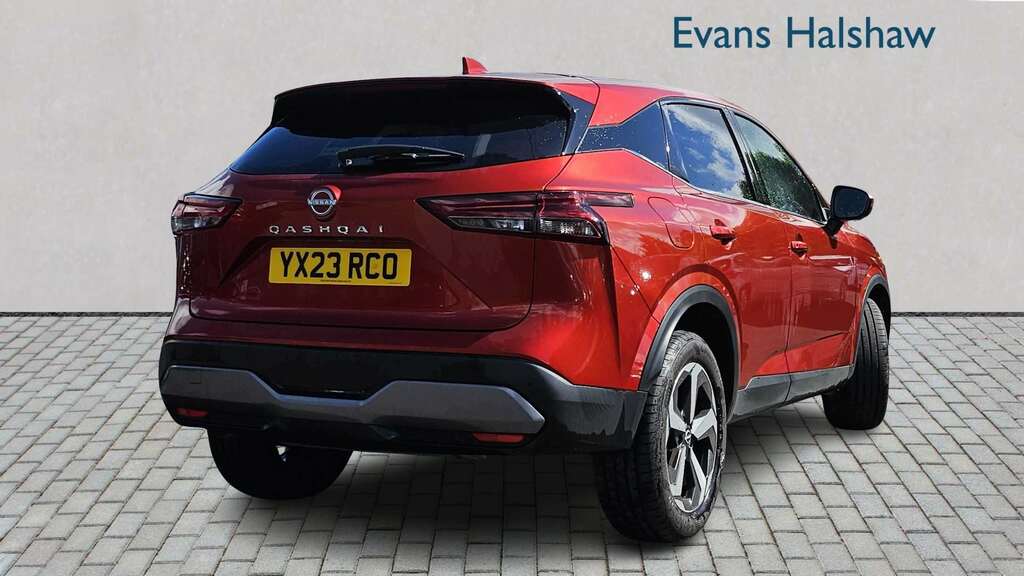 Nissan Qashqai 1.3 Dig-t Mh N-connecta 2023 YX23RCO Red #4