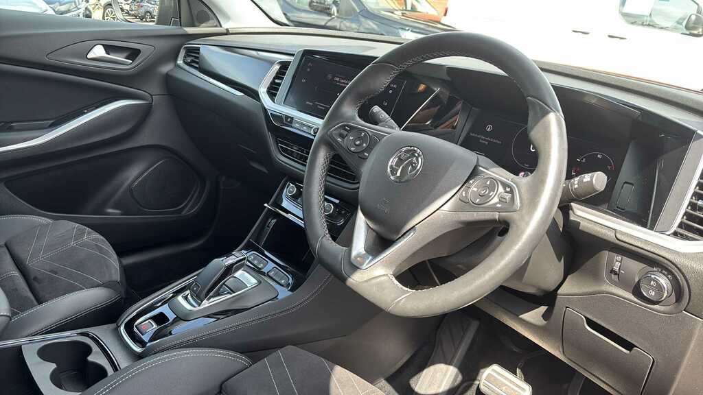 Vauxhall Grandland 1.2 Turbo Ultimate 2023 Red #5
