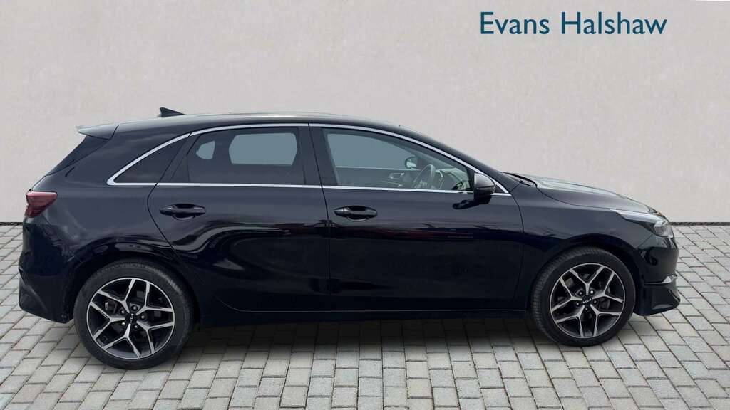 Kia Ceed 1.5T Gdi Isg 138 3 Dct 2025 YL74AXM Black #2