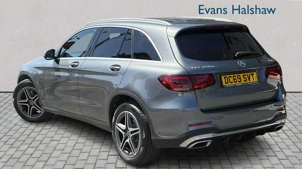 Mercedes-Benz GLC Class 220D 4Matic Amg Line 9G-tronic 2020 DC69SVT Grey #2