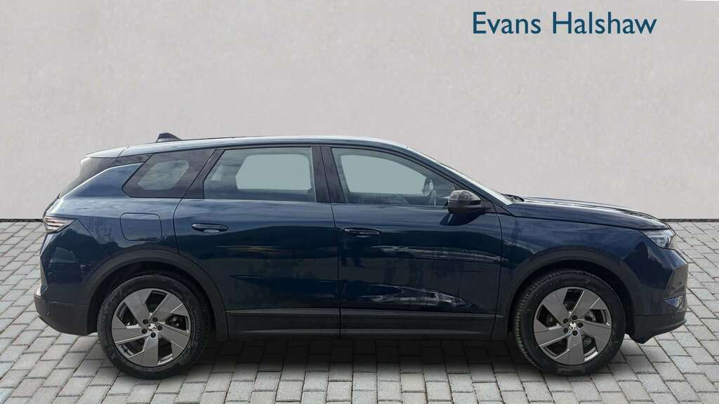 Vauxhall Grandland 1.2 Hybrid 145 Design E-dct6 2025 BA25AMV Blue #5