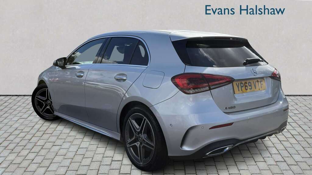 Mercedes-Benz A Class A180 Amg Line Premium 2019 Silver #3