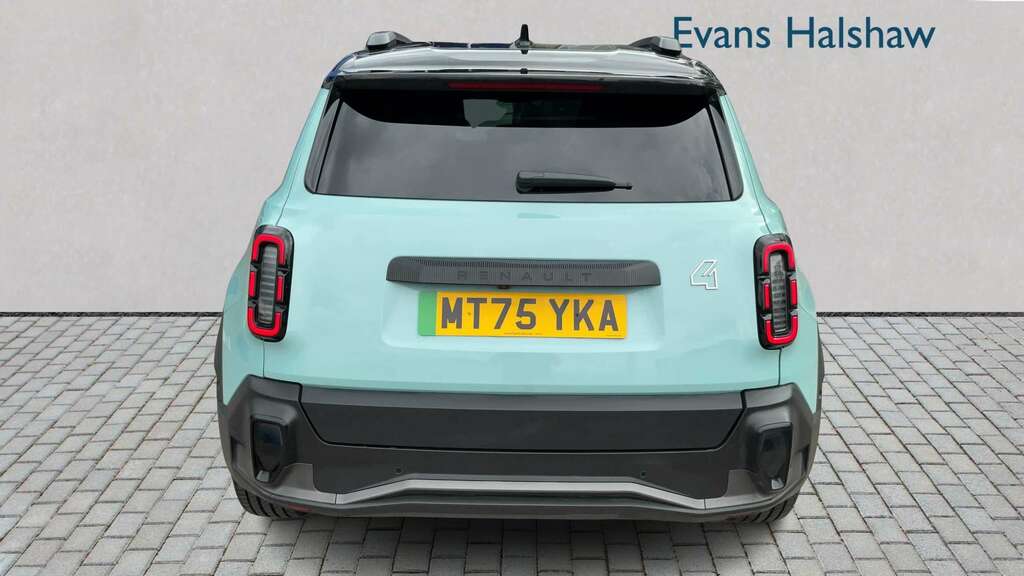 Renault 4 E-Tech 110Kw Techno 52Kwh Comfort Range 2025 Green #4
