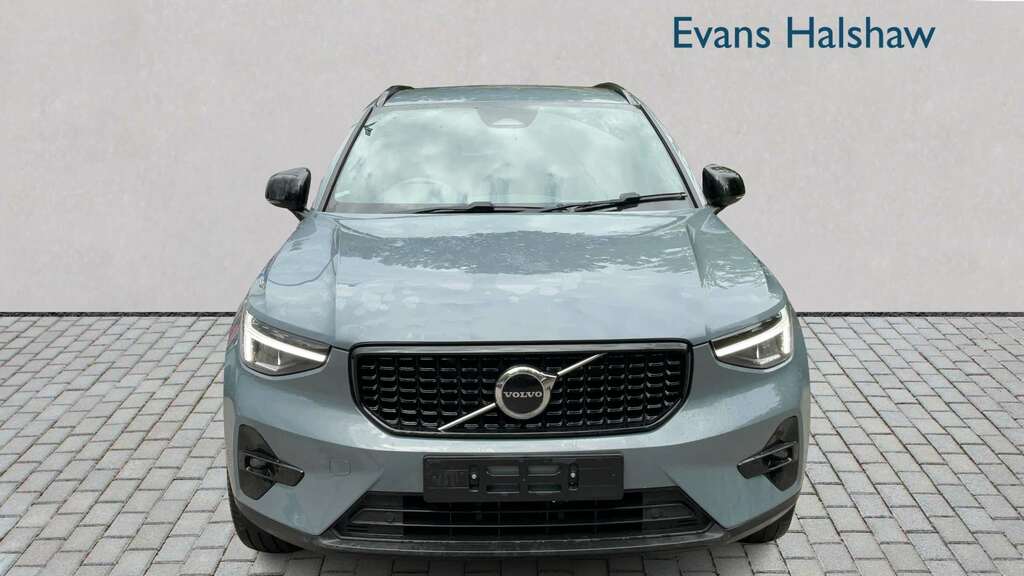 Volvo XC40 1.5 T3 163 R Design Geartronic Grey #4