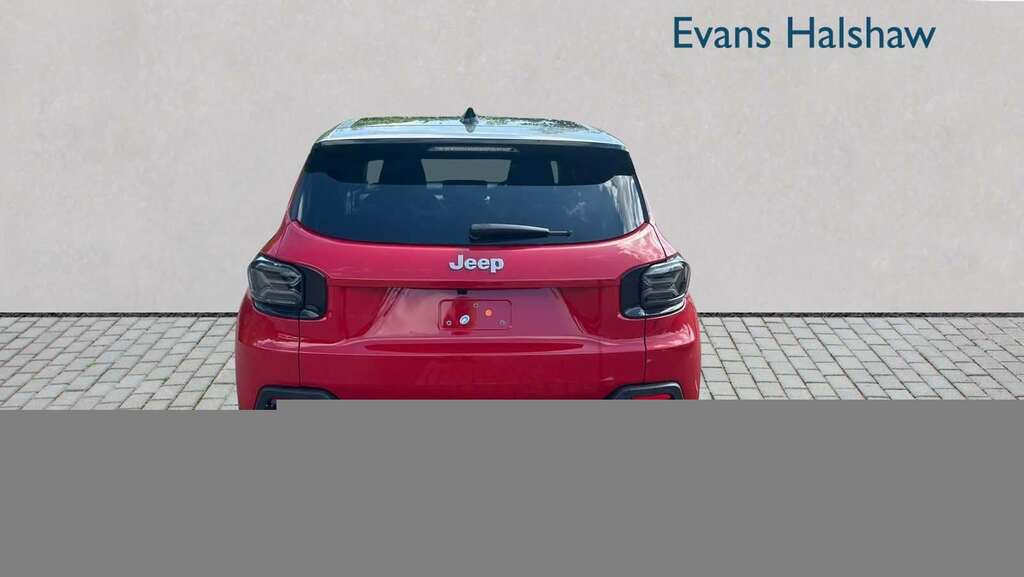 Jeep Avenger 115Kw Summit 54Kwh 2026 YX26WKO #3