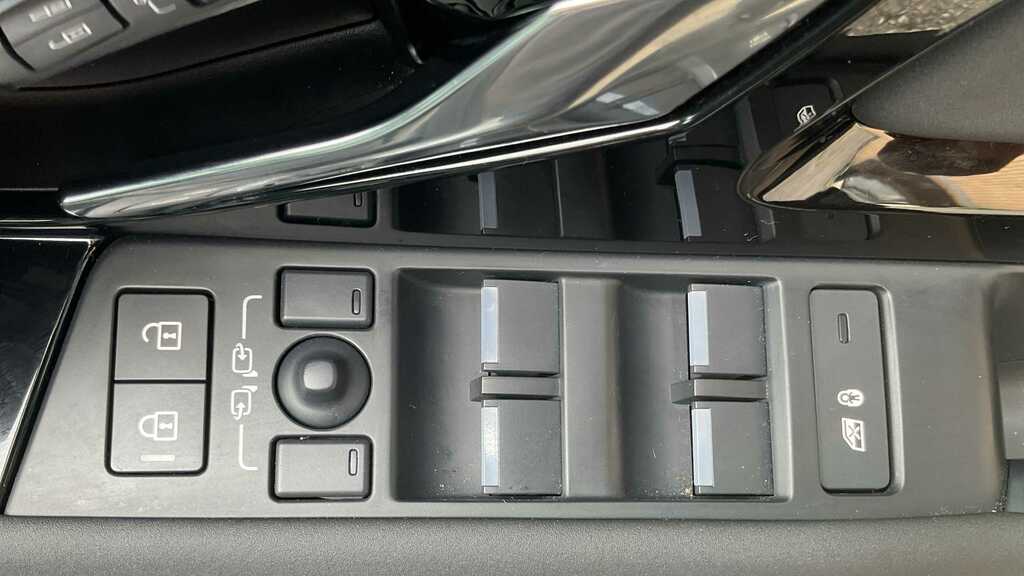 Land Rover Range Rover Evoque 1.5 P300e 11.9Kwh Dynamic Se Suv Plug-i Silver #15