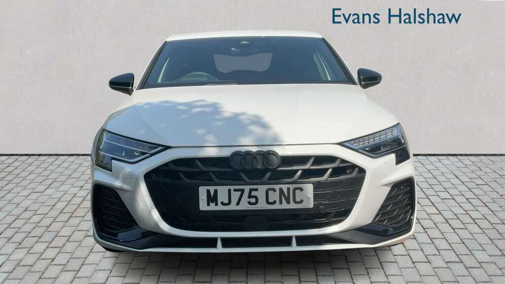 Audi A3 35 Tdi Black Edition S Tronic 2025 MJ75CNC White #4