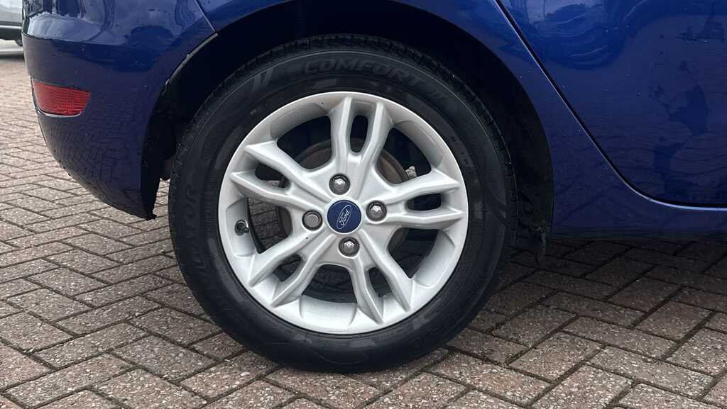 Ford Fiesta 1.25 82 Zetec Navigation 2016 Blue #5