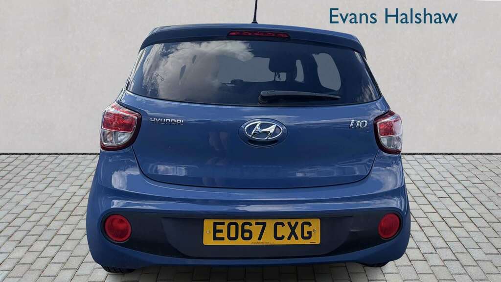 Hyundai I10 1.0 Premium 2017 EO67CXG Blue #2