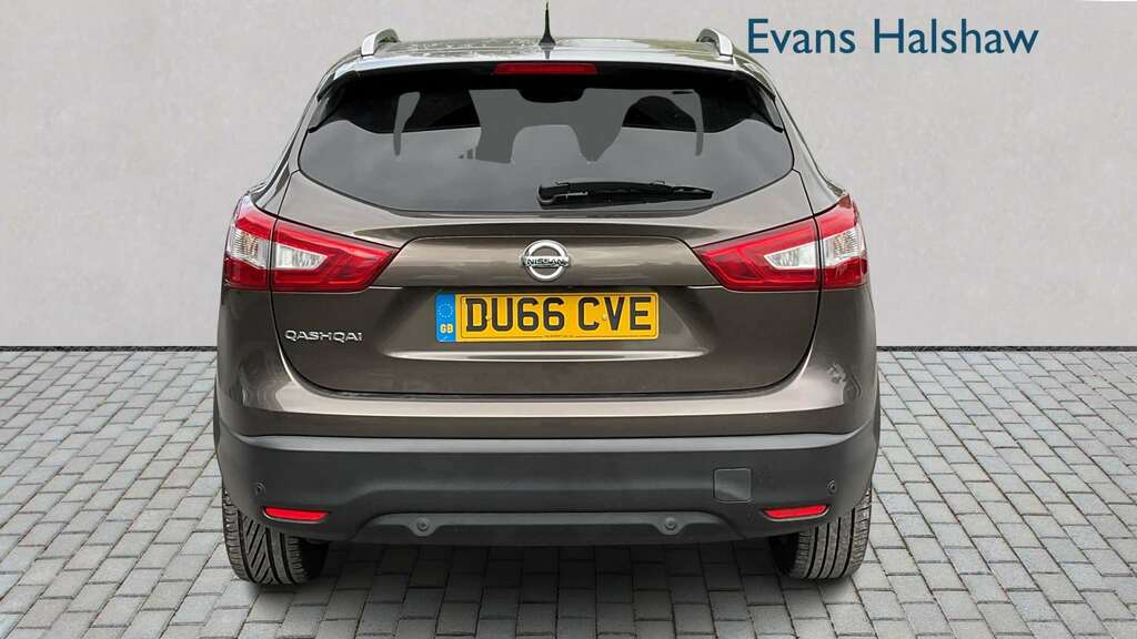 Nissan Qashqai 1.5 Dci Tekna 2016 DU66CVE Brown #4