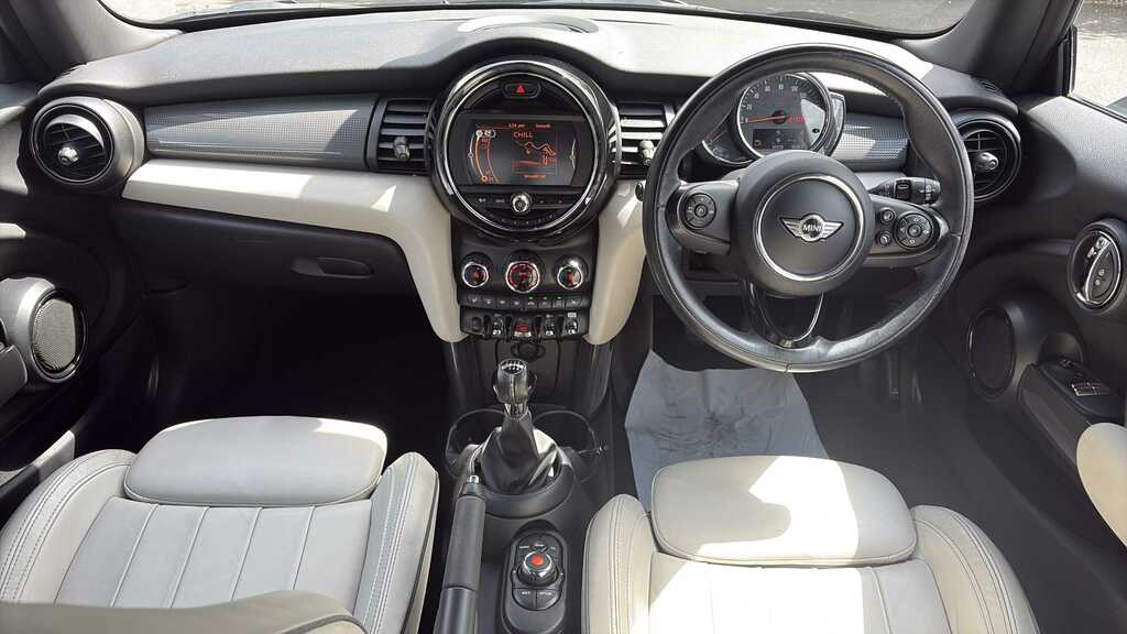 Mini Hatch 1.5 Cooper 2018 DX18WHN Black #6