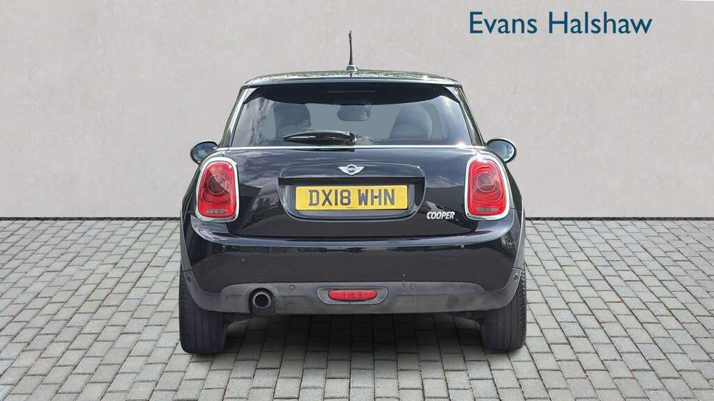 Mini Hatch 1.5 Cooper 2018 DX18WHN Black #4
