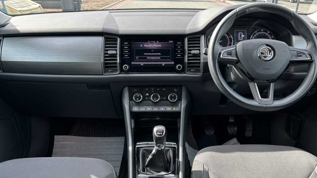 Skoda Kodiaq 1.4 Tsi 150 Se 4X4 2018 White #3