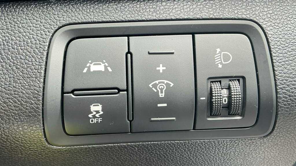 Hyundai I20 1.2 Mpi 84Ps Premium Nav Red #13