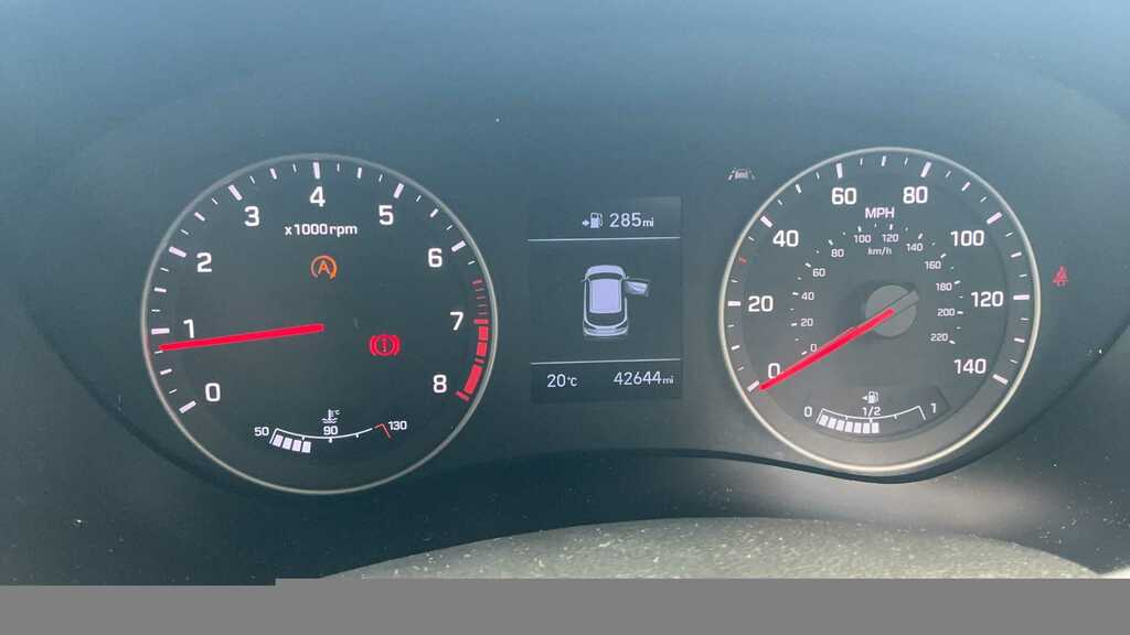 Hyundai I20 1.2 Mpi 84Ps Premium Nav Red #7