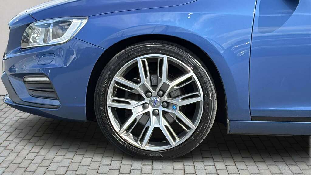 Volvo V60 D4 190 R Design Lux Nav Geartronic Ltr 201 Blue #4