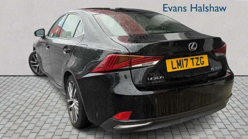 Lexus IS 300H Executive Edition Cvt 2017 Black