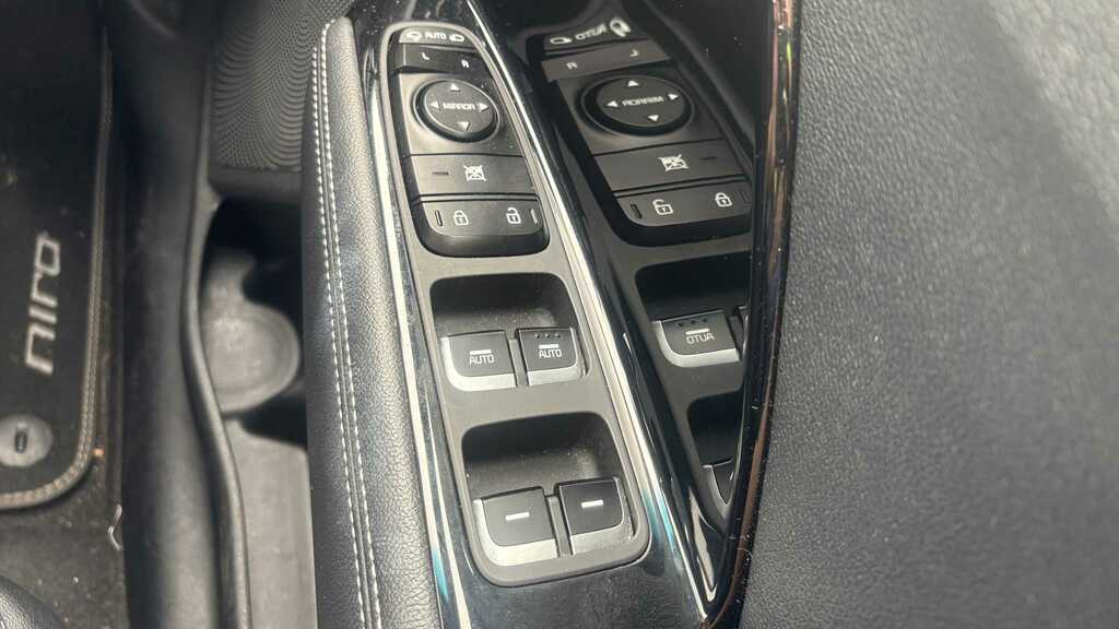 Kia e-Niro 150Kw 4 64Kwh 2026 Grey #6