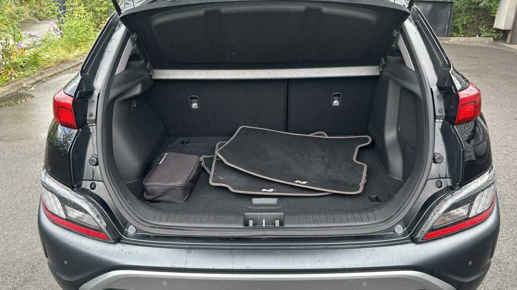 Hyundai Kona 1.0 Tgdi 48V Mhev Premium 2023 Black #4