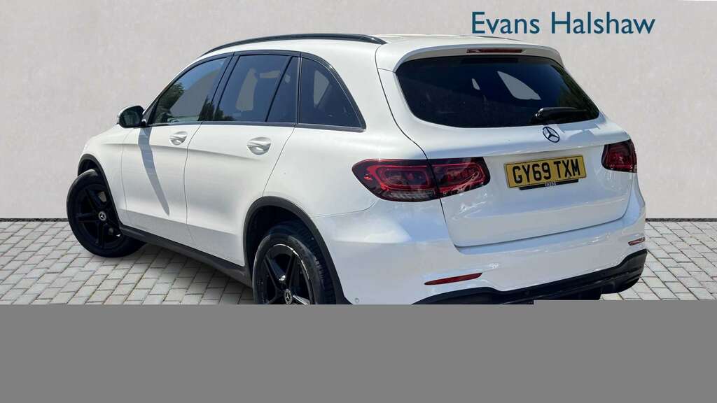Mercedes-Benz GLC Class 220D 4Matic Amg Line 9G-tronic 2019 White