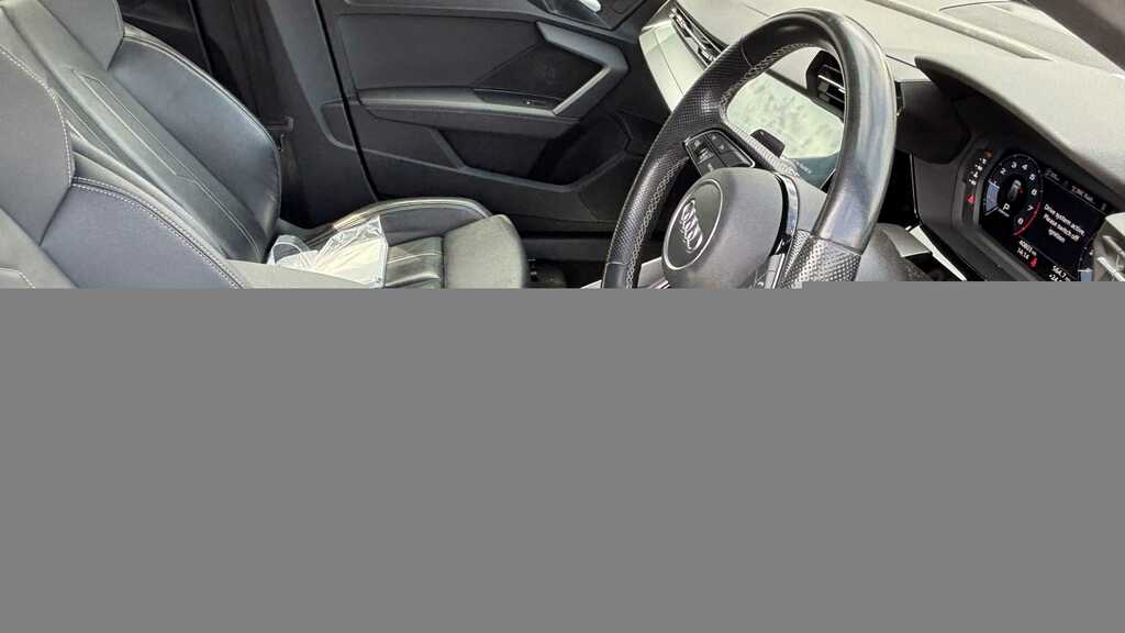 Audi A3 30 Tfsi S Line S Tronic 2023 ML23VKP Black #5
