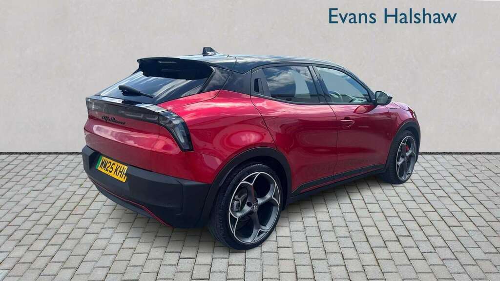 Alfa Romeo Junior 207Kw Elettrica Veloce 54Kwh 2025 Red #4