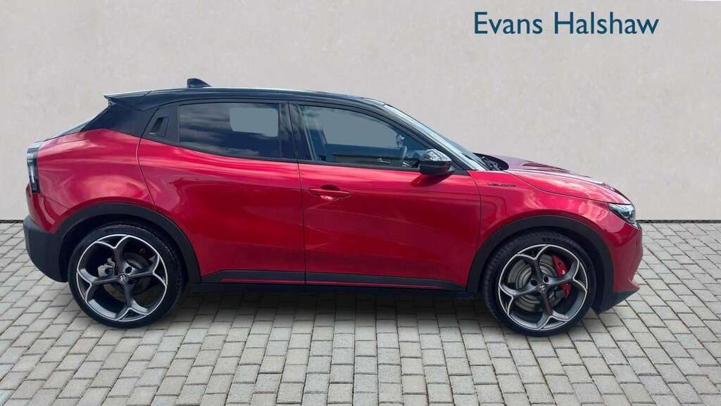 Alfa Romeo Junior 207Kw Elettrica Veloce 54Kwh 2025 Red #3