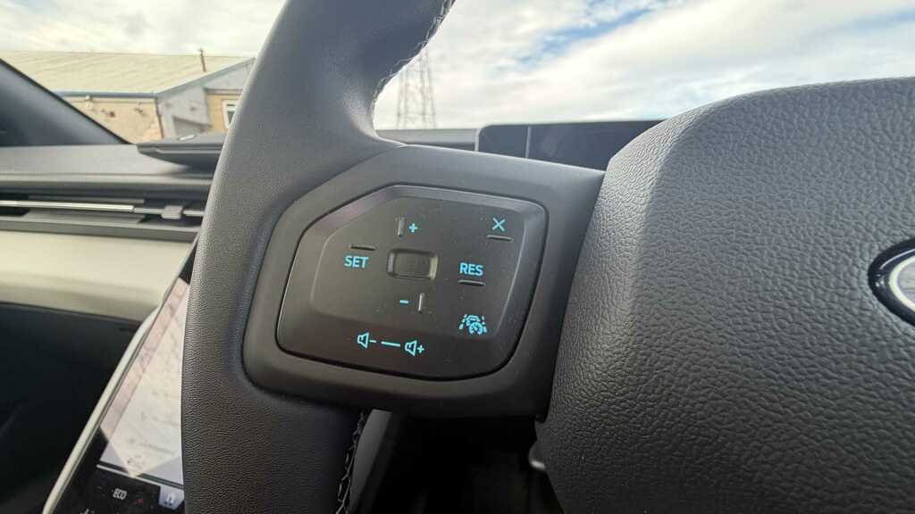 Ford Explorer 210Kw Premium 77Kwh 2026 CN26HND Blue #4