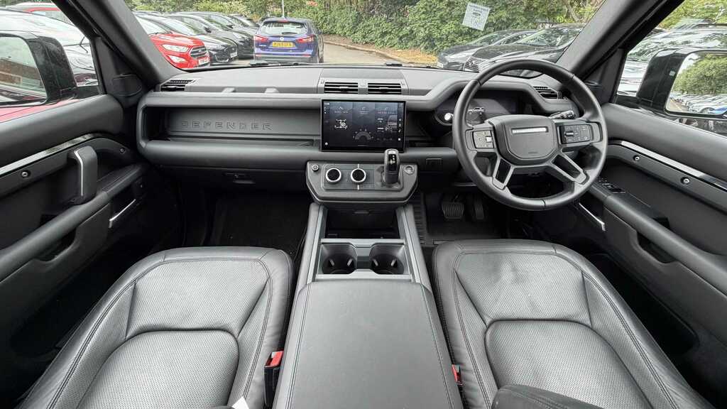 Land Rover Defender 90 3.0 D250 Hard Top Hse 3 Seat Black #10
