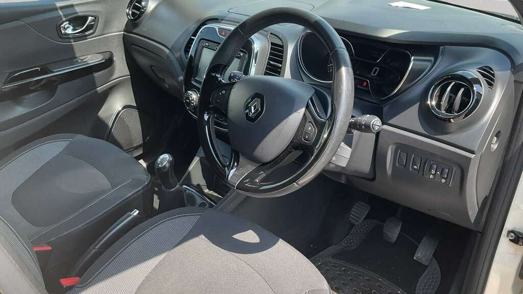Renault Captur 0.9 Tce 90 Dynamique Nav 2015 White #6