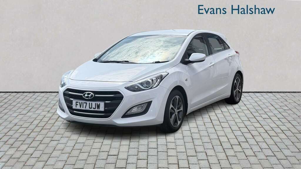 Hyundai I30 1.4 Blue Drive Se 2017 White #3