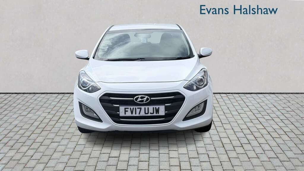Hyundai I30 1.4 Blue Drive Se 2017 White #2
