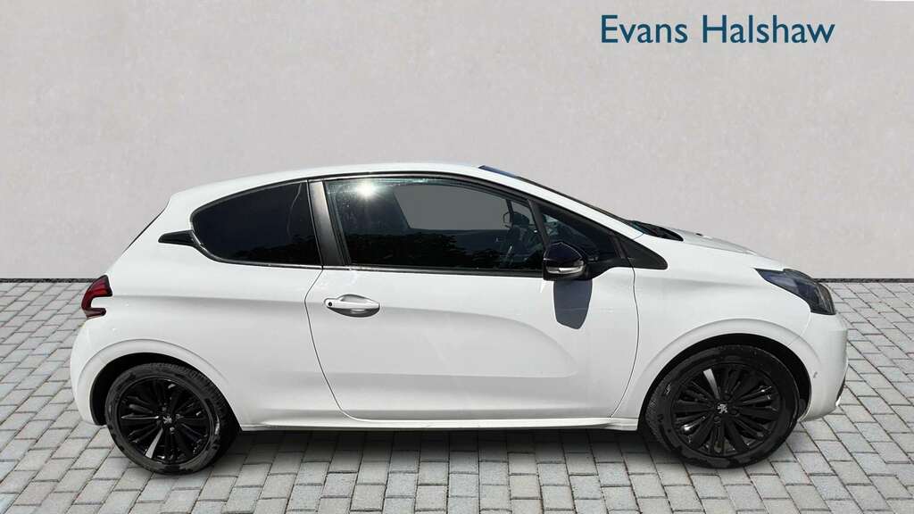 Peugeot 208 1.2 Puretech 82 Black Edition 2018 White #3