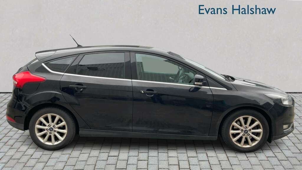 Ford Focus 1.5 Ecoboost Titanium 2016 Black #4