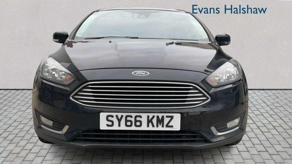 Ford Focus 1.5 Ecoboost Titanium 2016 Black #2