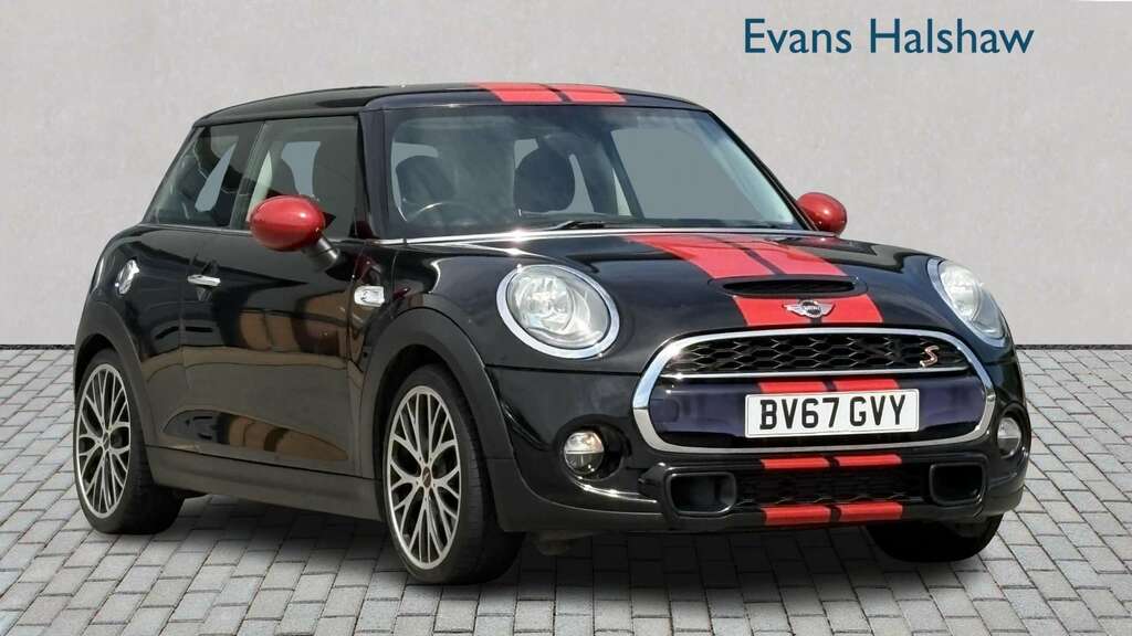 Mini Hatch 2.0 Cooper S D Chili Pack 2017 Black