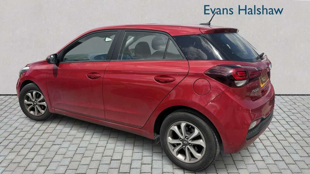 Hyundai I20 Hyundai 1.2 I20 Go Se White #3