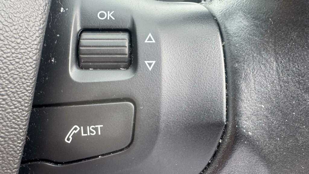 Peugeot 208 1.2 Puretech 82 Signature Start Stop Black #16