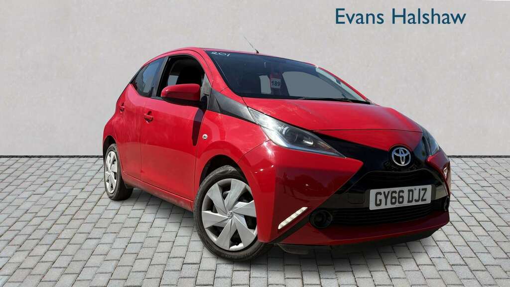 Toyota Aygo 1.0 Vvt-i X-play X-shift 2016 Red