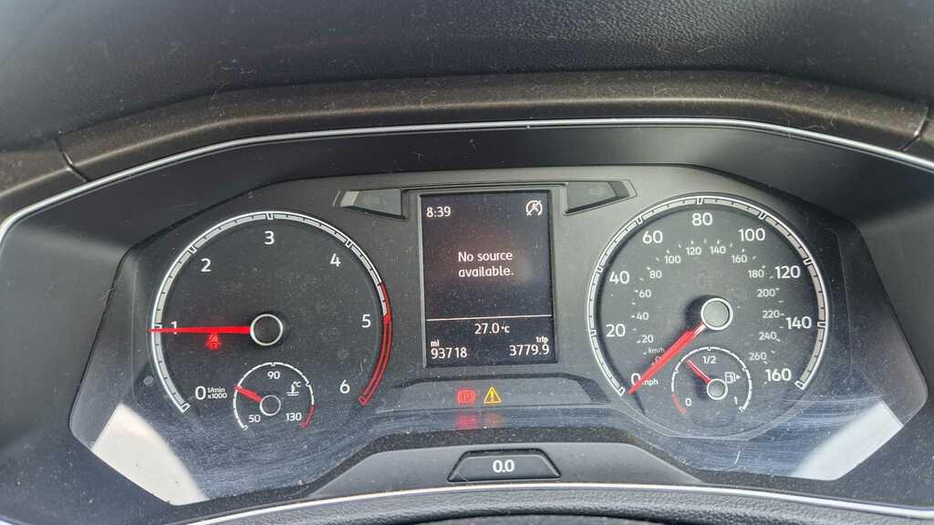 Volkswagen T-Roc 1.6 Tdi R-line Sinclair Guaranteed Silver #8
