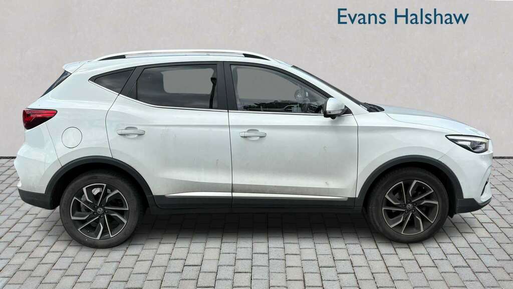 MG ZS 1.5 Vti-tech Exclusive 2023 White #4