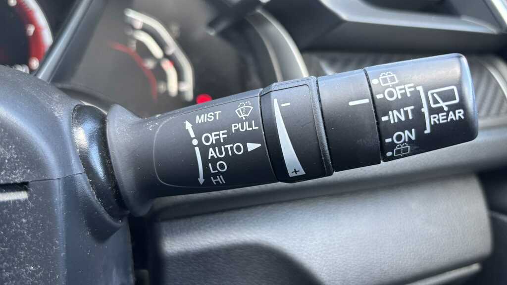 Honda Civic 1.5 Vtec Turbo Sport 5-Door White #16