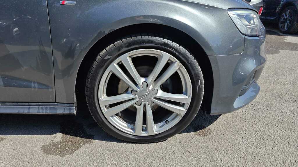 Audi A3 35 Tfsi S Line S Tronic 2019 GL69ZWM Grey #3