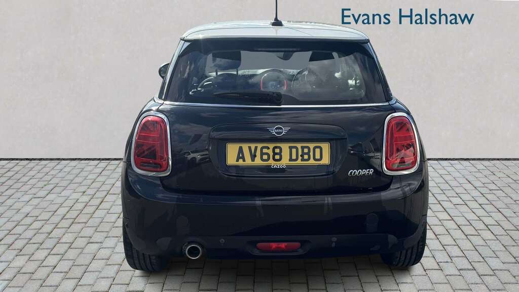 Mini Hatch 1.5 Cooper II 2018 AV68DBO Black #5