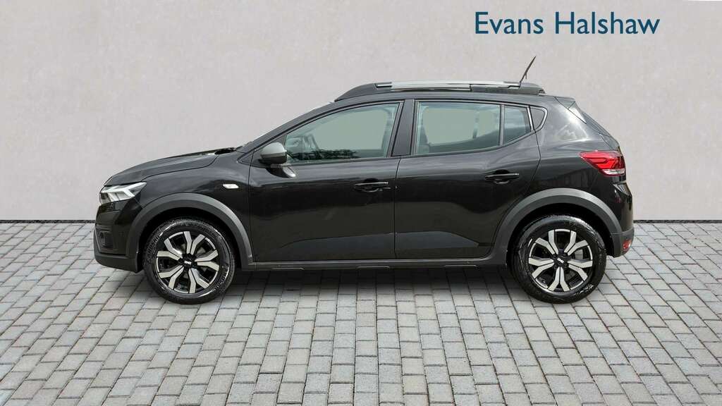 Dacia Sandero Stepway 1.0 Tce Journey 2023 Black #4