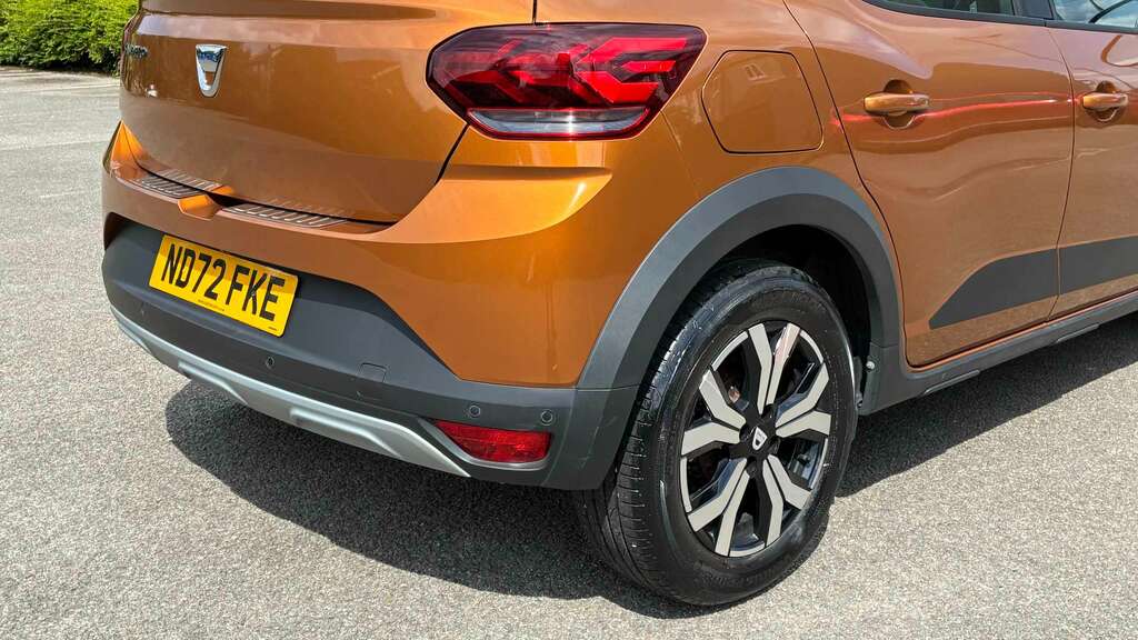 Dacia Sandero Stepway 2022 1.0 Tce Prestige 6-Speed 89 Bhp Euro Orange #16