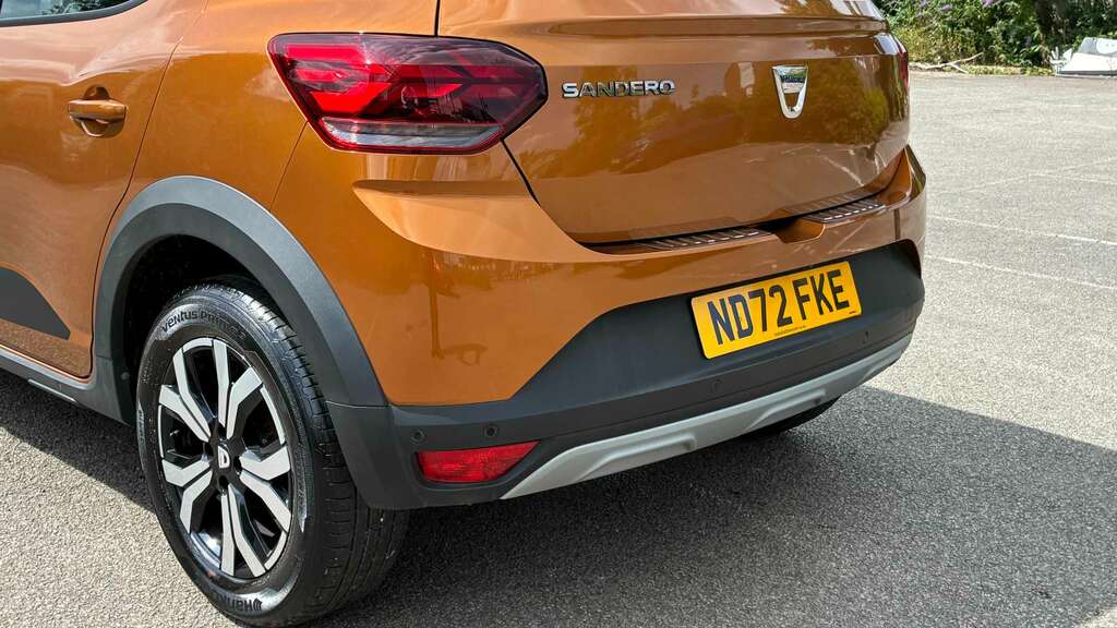 Dacia Sandero Stepway 2022 1.0 Tce Prestige 6-Speed 89 Bhp Euro Orange #13