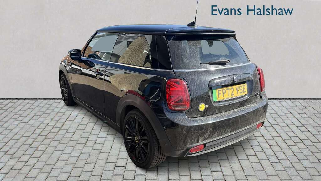 Mini Hatch 135Kw Cooper S Level 2 33Kwh 2022 FP72YSE Black #3
