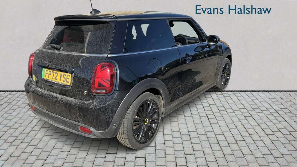 Mini Hatch 135Kw Cooper S Level 2 33Kwh 2022 FP72YSE Black #4